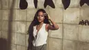 <p>Arawinda Kirana sering tampil simpel dengan memakai oufit putih. Meski begitu, Arawinda tetap terlihat cantik menawan. Tidak heran, postingan Arawinda selalu banjir pujian dari netizen yang menyebutnya berparas cantik meski tampil sederhana. (Liputan6.com/IG/@arawindak)</p>