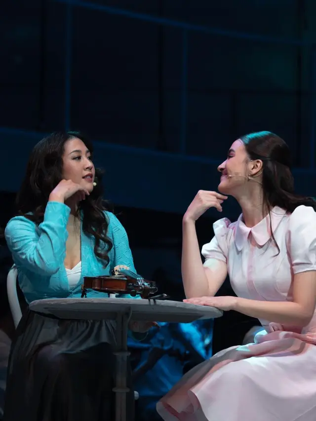 7 Potret Mawar Eva Jajal Teater Musikal, Disebut Bak Pemain Broadway