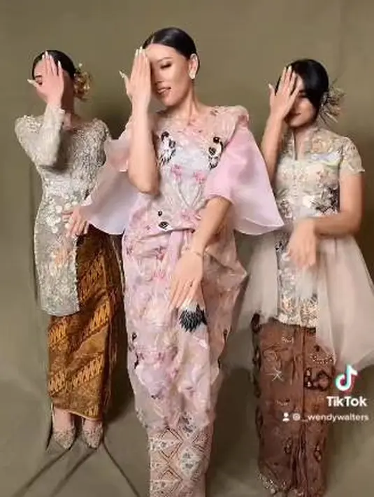 Pemotretan Fuji, Gisel dan Wendy Walters (Sumber: Instagram/fuji_an)