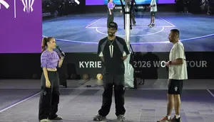 Kyrie Irving Hadir Perdana di Jakarta, Sapa 1.000 Fans dan Adu Taktik dengan Ali Budimansyah