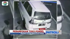 Sebuah toko telepon seluler di Condet, Jakarta Timur, digasak perampok pada Minggu (7/4) pagi.