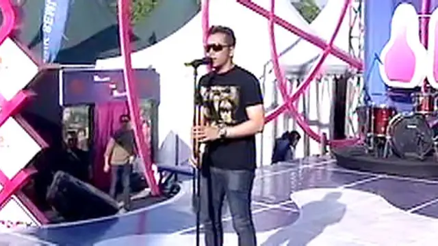 Sammy Simorangkir - Dia
