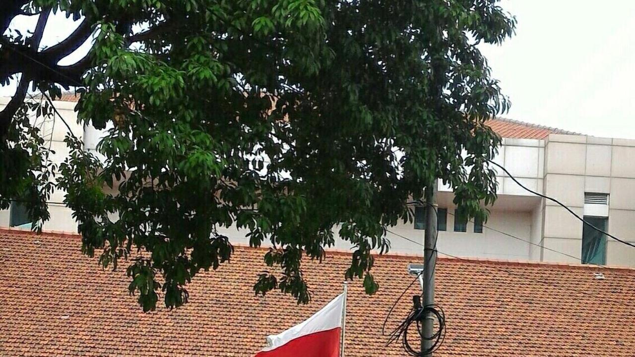 20151124 - bendera rscm