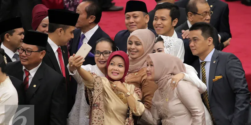 20160816- Tingkah Peserta Sidang Usai Sidang Tahunan MPR 2016-Jakarta- Johan Tallo