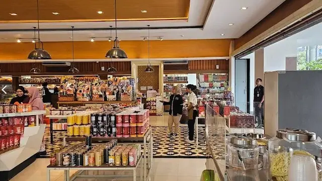 Kartika Sari  (Google Maps/Jelyn)