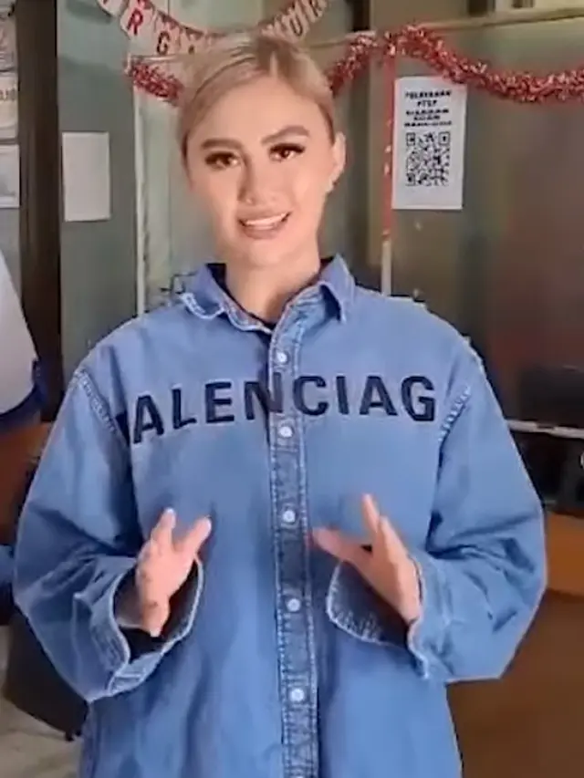 Agnez Mo rekam e-KTP (Instagram/kotajakartabarat)
