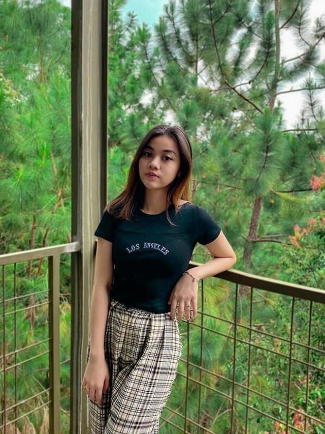 Pesona YouTuber Frissly Herlind. (Sumber: Instagram/frisllyherlind)