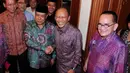 Adik ipar Presiden SBY itu tiba sekitar pukul 17.20 WIB didampingi Ruhut Sitompul, Rabu (30/4/14). (Liputan6.com/Andrian M. Tunay)
