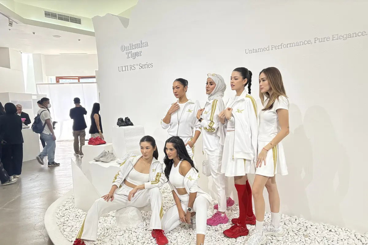 Sederet Gaya Artis Tampil Sport Athleisure dengan Mengenakan Sepatu Terbaru Onitsuka Tiger