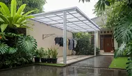9 Model Kanopi Belakang Rumah yang Bikin Jemuran Tetap Kering Saat Hujan Mendadak