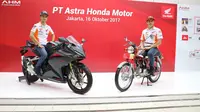 Ke Indonesia, Marquez dan Pedrosa Langsung Jalan-Jalan ke Pabrik (Foto: AHM)