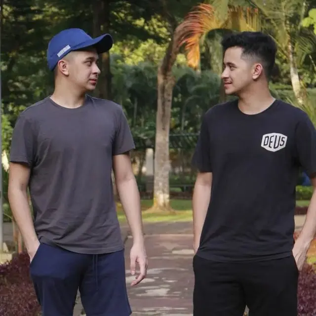 [Fimela] Makin Tampan, Ini 6 Potret Terbaru Si Kembar Nakula Sadewa