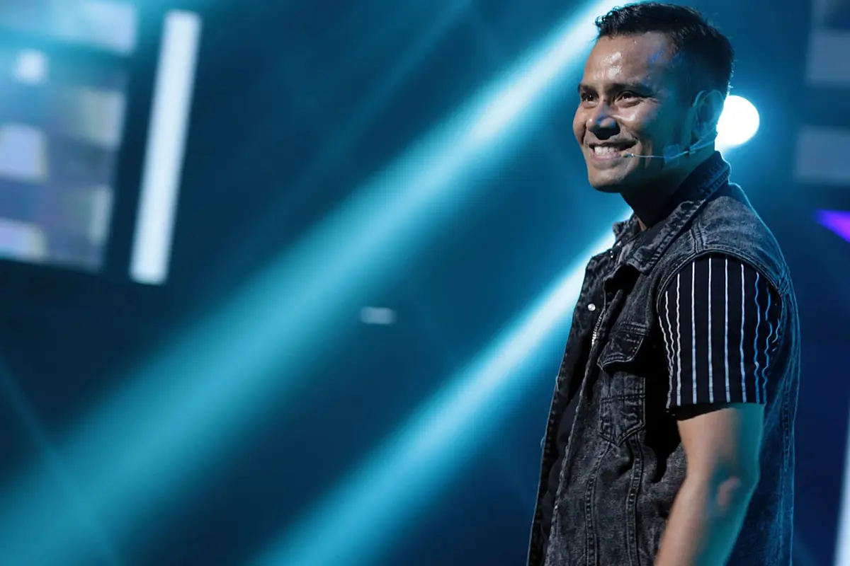 [Bintang] Asyiknya Cengkok Dangdut Judika di Konser Raya 23 Tahun Indosiar