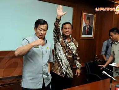  Capres Gerindra, Prabowo Subianto menemui Ketua Umum Persatuan Purnawirawan dan Warakawuri TNI dan Polri (Pepabri) Agum Gumelar(Liputan6/Johan Tallo)