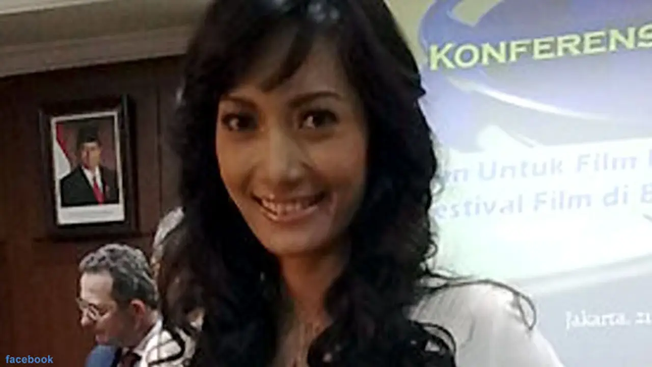 artika-sari-devi-130130c.jpg