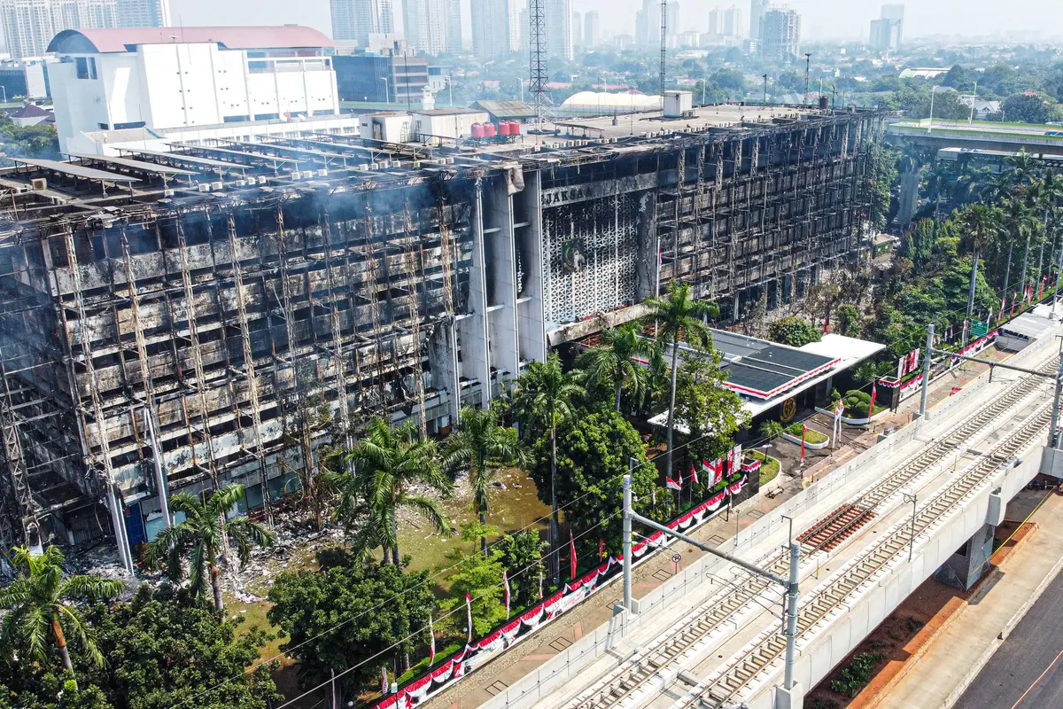 Melihat dari udara kondisi Gedung Kejagung RI usai Terbakar