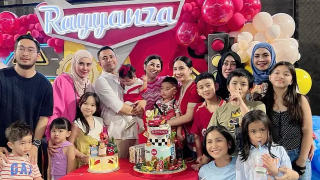 Potret Ulang Tahun Rayyanza ke-3 Bertemakan Animasi Cars