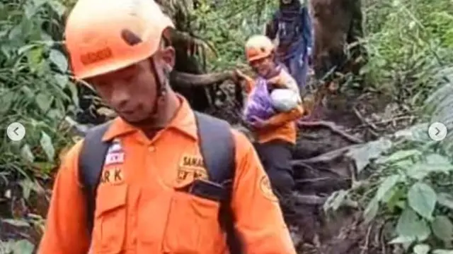 Viral, Ini 6 Momen Wanita Lahiran di Pos 3 Pendakian Gunung Slamet