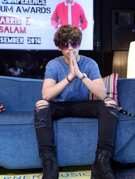 Haris menyambut gembira dengan raihan tersebut. Pasalnya, platinum itu merupakan yang pertama bagi dirinya. (Nurwahyunan/Bintang.com)