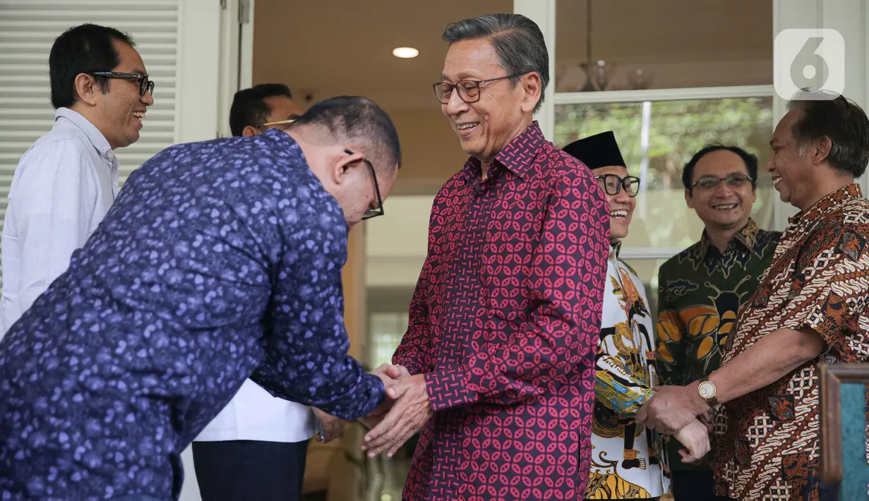 Sejumlah elite PKB terlihat mendampingi Wakil Ketua DPR itu saat melakukan pertemuan dengan Boediono, antara lain Wakil Ketua Umum PKB Jazilul Fawaid hingga elite PKB Hanif Dhakiri. (Liputan6.com/Faizal Fanani)