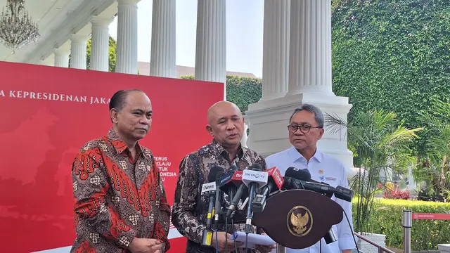 Menteri Koperasi dan UMKM Teten Masduki mengatakan, Presiden Jokowi meminta agar platform sosial media dan e-commerce, seperti TikTok dipisahkan.