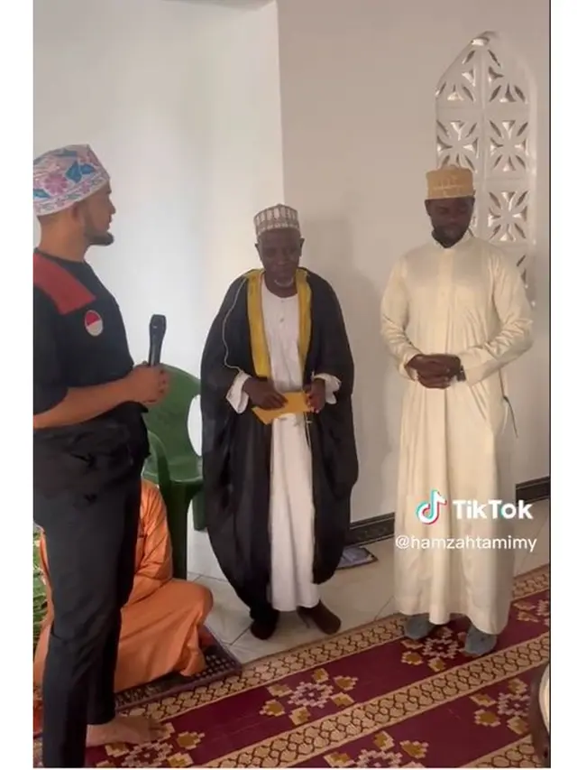 6 Potret Peresmian Masjid Ivan Gunawan di Uganda, Warga Sembelih 2 Ekor Sapi