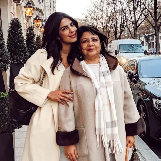 Priyanka Chopra dan sang ibu di Mother's Day 2021