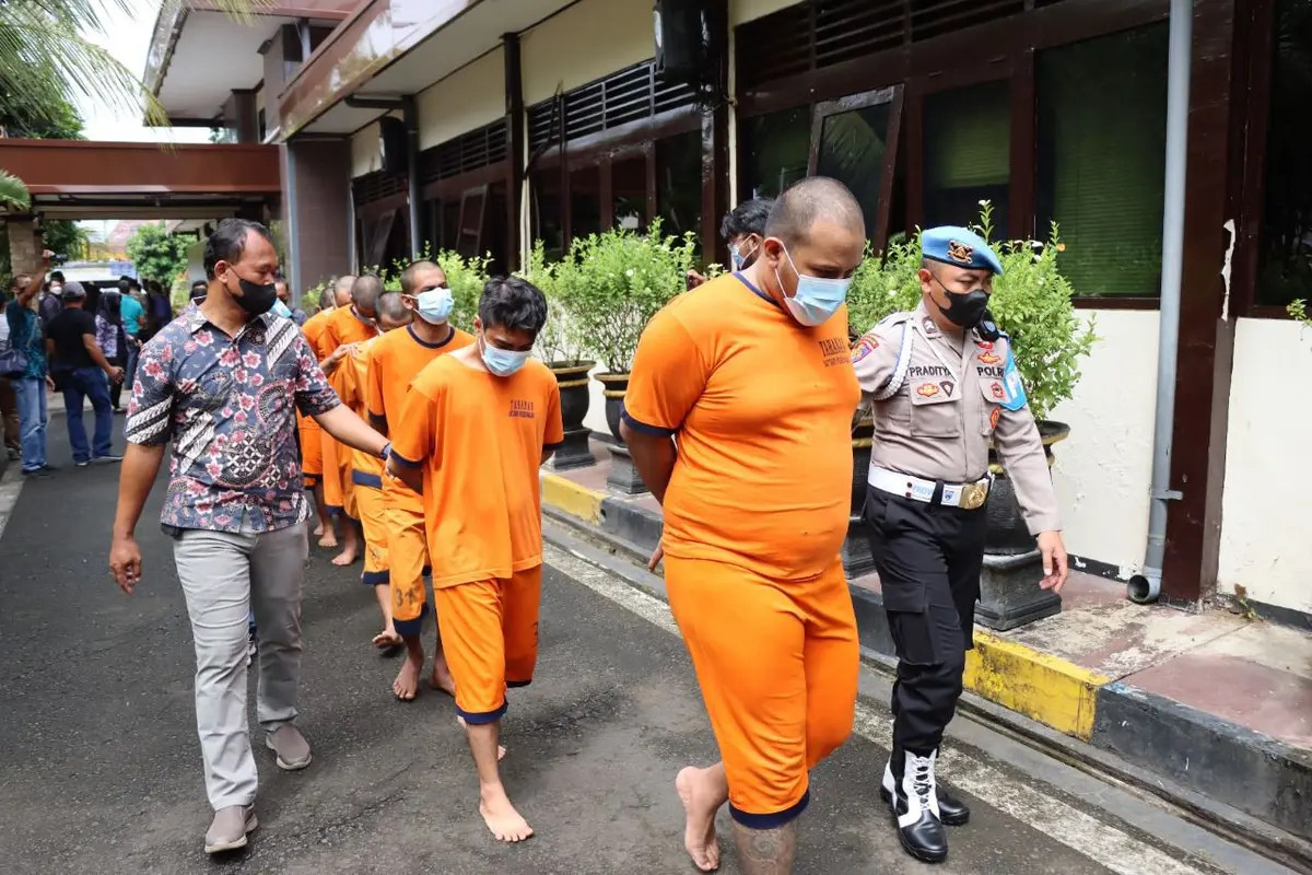 Para tersangka pengedar sabu diringkus di Malang. (Dian Kurniawan/Liputan6.com)