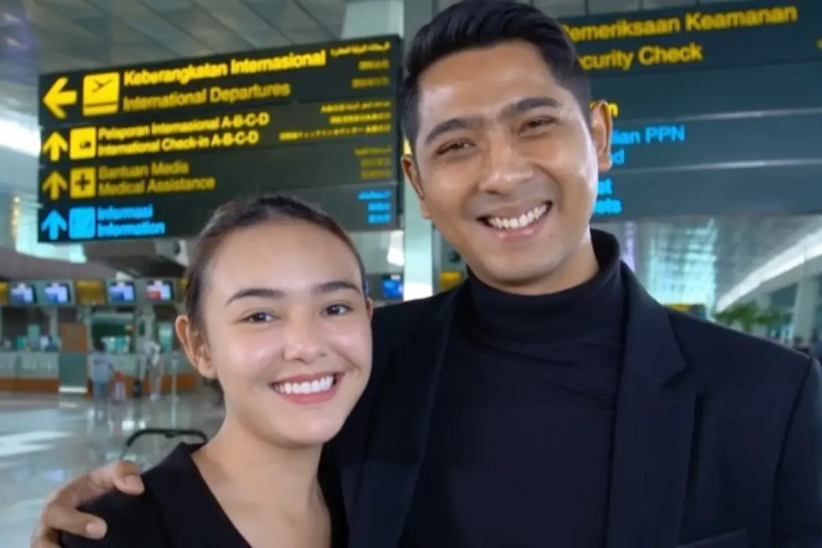 Arya Saloka dan Amanda Manopo (https://www.instagram.com/p/CcSVzRruTgl/)