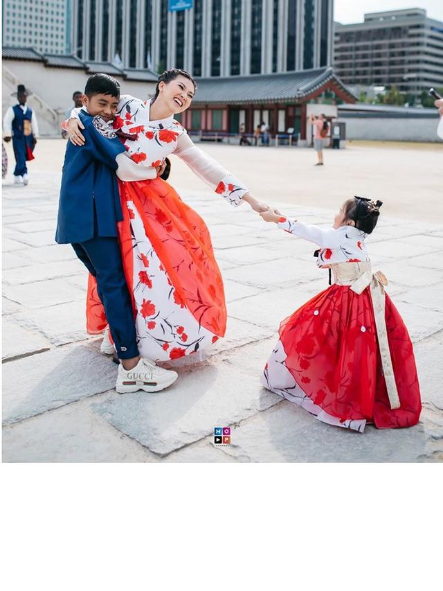 Jadi Sorotan Netizen, Ini 7 Potret Kebersamaan Sarwendah dan Anak-anaknya