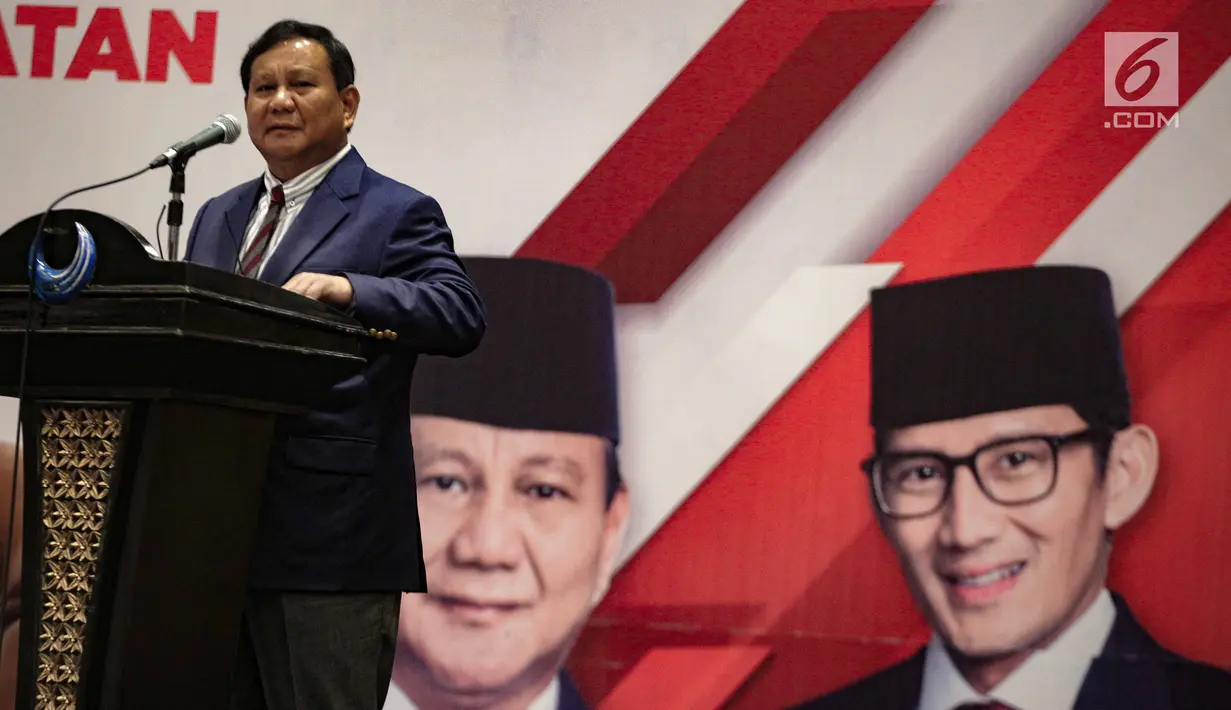 Calon Presiden nomer urut 02 Prabowo Subianto memberikan sambutan selama acara Dialog Silaturahmi Paslon Presiden dan Wakil Presiden bersama Komunitas  Kesehatan di Gedung Bidakara, Jakarta, Kamis (28/2). (Liputan6.com/Faizal Fanani)