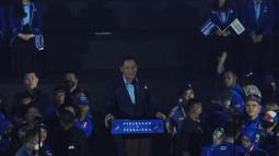 Ketua Umum Partai Demokrat Agus Harimurti Yudhoyono (AHY) menyampaikan pidato politiknya di Tennis Indoor Senayan, Jakarta, Selasa (14/3/2023). AHY menyinggung masalah yang saat ini dihadapi rakyat Indonesia, terutama masukan saat berkunjung ke sejumlah daerah di Indonesia, mulai Lampung, Sumsel, Sulteng, Sulbar, Jatim, Jateng, dan Yogya. (merdeka.com/Imam Buhori)