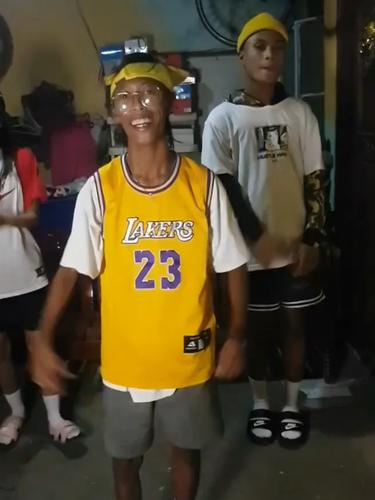 Whamos Cruz