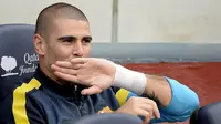 Mourinho Diam-diam Minati Valdes