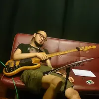 Dika bassist Kerispatih. (Instagram/dikabassman)