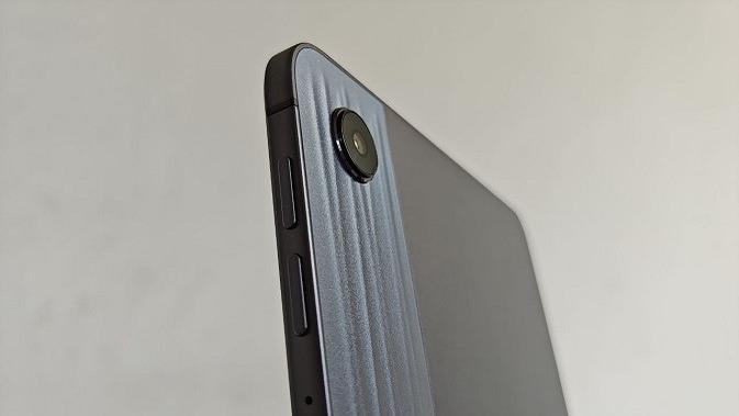 <p>Tampilan Oppo Pad Air yang baru saja diperkenalkan di pasar Indonesia. (Liputan6.com/Agustinus M. Damar)</p>