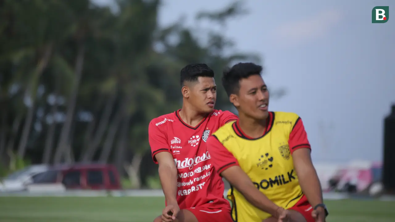 Taufik Hidayat (kiri)