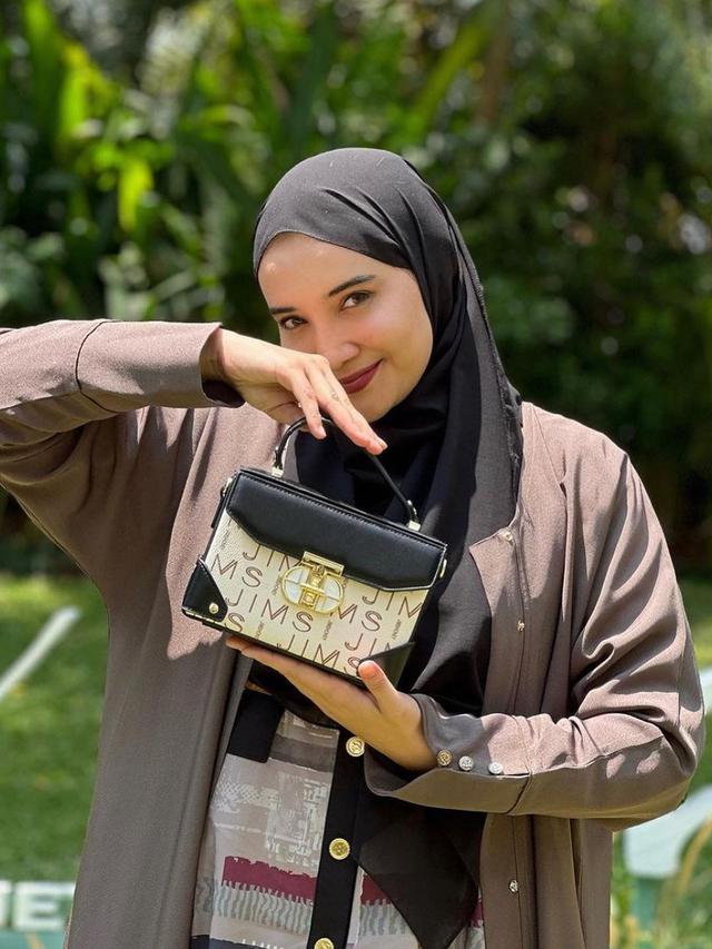 Adu Gaya Kece Geng Cendol Kenakan Tas Rancangan Tya Ariestya, Dari Titi Kamal hingga Luna Maya