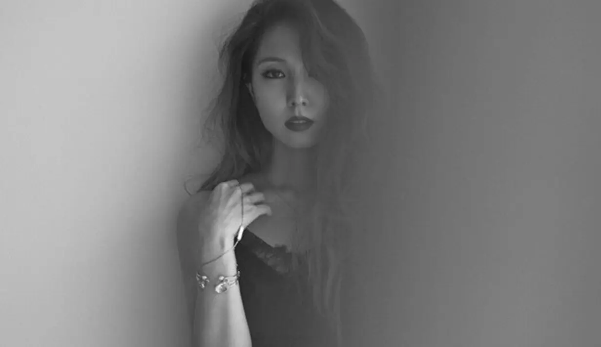 BoA hanya mengambil sekitar Rp 6,5 juta dari penghasilannya. Sisa honor manggungnya puna ia serahkan kepada orangtua tercinta. Wah selain cantik, ternyata BoA benar-benar anak yang berbakti. (Foto: instagram.com/boakwon)