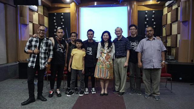 Ikmal Tobing bersama pemenang kompetisi Tama Groove Session 2018 (ist)