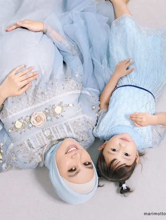 Jadi, foto-foto maternity ini baru sempat dia unggah saat anak keduanya sudah lahir. (Foto: Instagram/ kartikaputriworld)