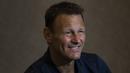 Teddy Sheringham menjawab pertanyaan saat interview di Hotel Ayana MidPlaza, Jakarta, Jumat (4/5/2018). Mantan pemain Timnas Inggris ini pada kariernya pernah membela Tottenham dan Manchester United. (Bola.com/Vitalis Yogi Trisna)