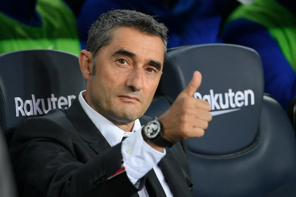 Pelatih Barcelona Ernesto Valverde Dipecat