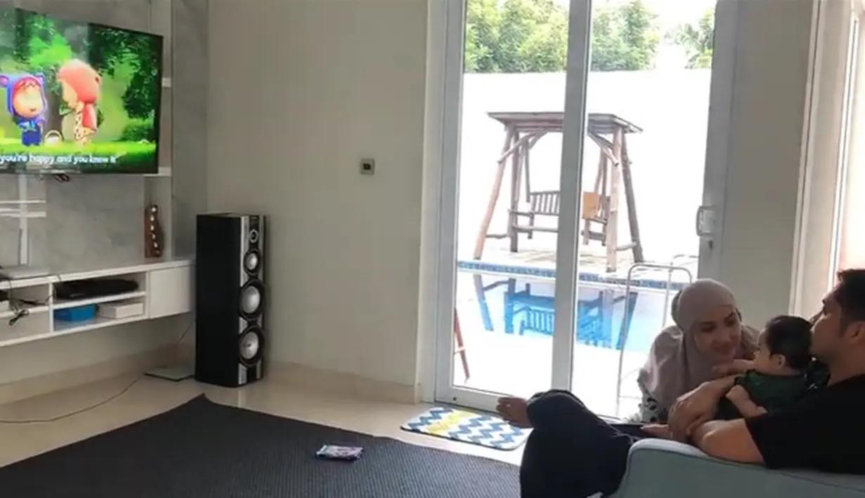 Rumah Ricky Perdana dan Chacha Takya (Youtube/Ricky Perdana)