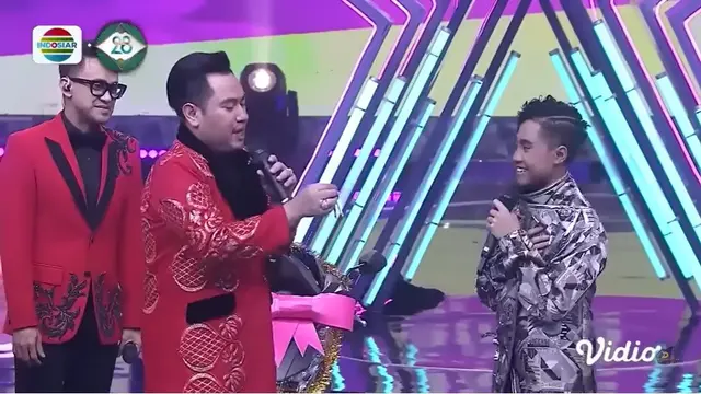 Nassar Berikan Sebuah Sepeda Motor Untuk Eby