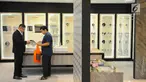 Pengunjung melihat produk kamar mandi Roca pada pameran Indobuildtech 2019 di ICE BSD City, Tangerang, Banten (20/3). Roca merupakan perusahaan yang berfokus pada solusi perlengkapan kamar mandi. (Liputan6.com/Angga Yuniar)