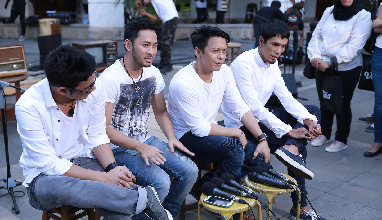 Bagi para personel NOAH, makna Idul Fitri merupakan kembali ke fitrahnya masing-masing. Dan kedepan menjadi yang lebih baik lagi. (Galih W. Satria/Bintang.com)