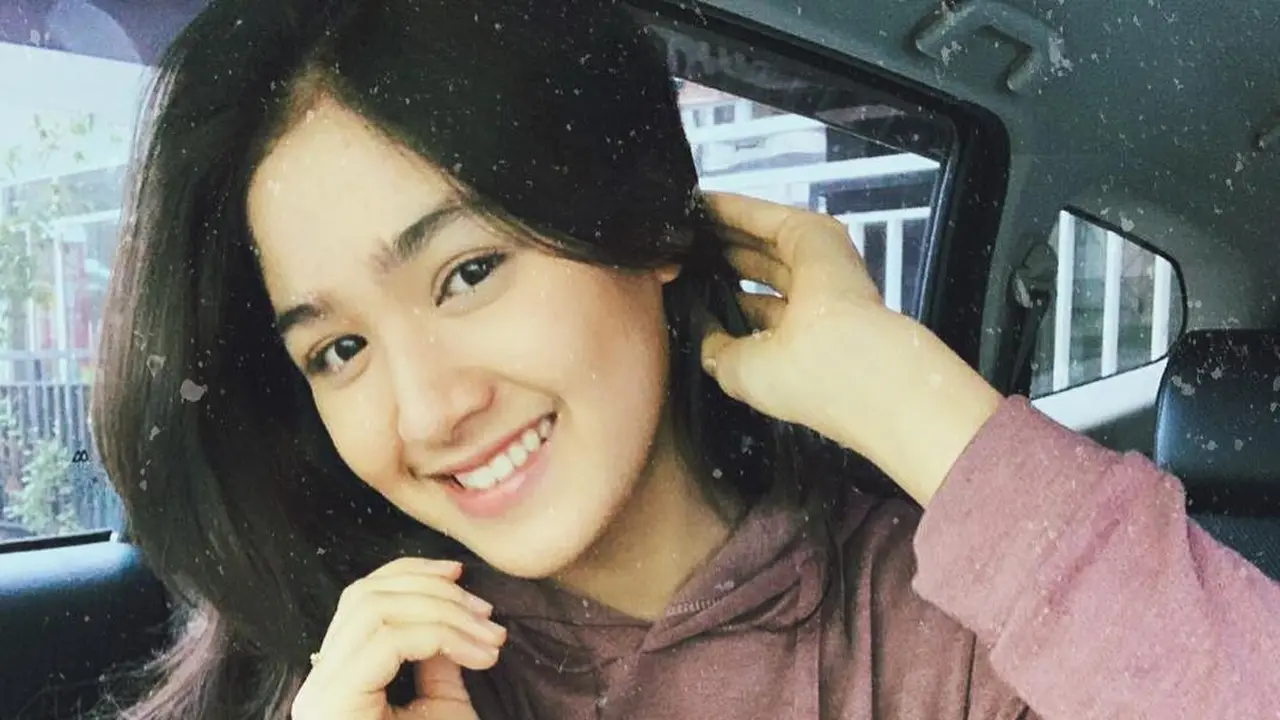 Tuai Pujian Saat Unggah Foto Selfie, Ini 7 Potret Cut Syifa dengan Makeup Natural