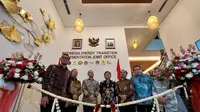Pemerintah bersama PT PLN (Persero) meresmikan kantor Satuan Tugas Transisi Energi Nasional atau Indonesia Energy Transition Implementation Joint Office. (dok: Arief)