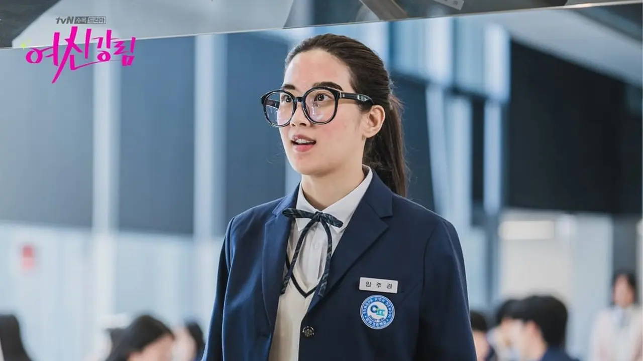 Moon Ga Young dalam True Beauty. (tvN via Soompi)